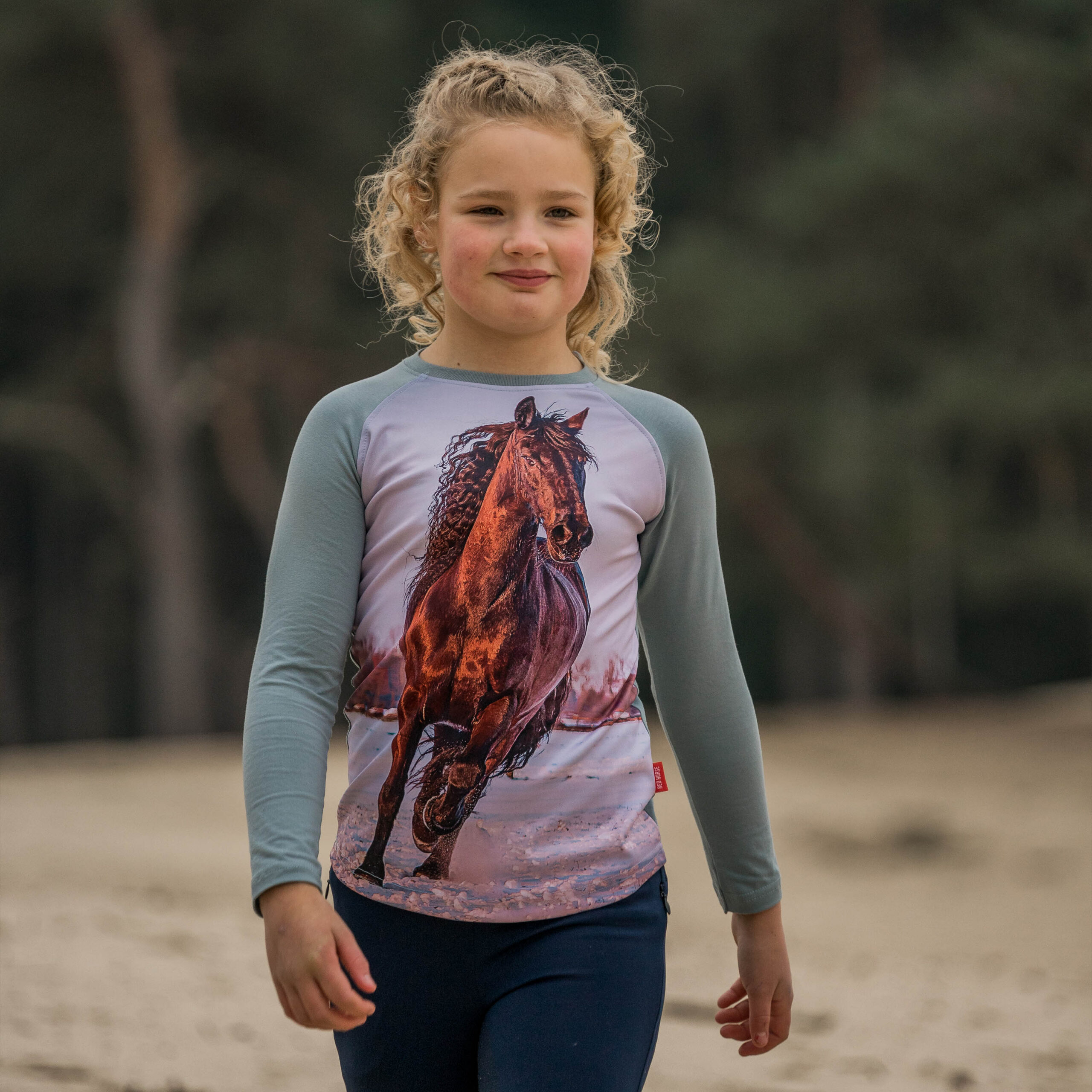 RED HORSE T-shirt Pixel II - Image 3