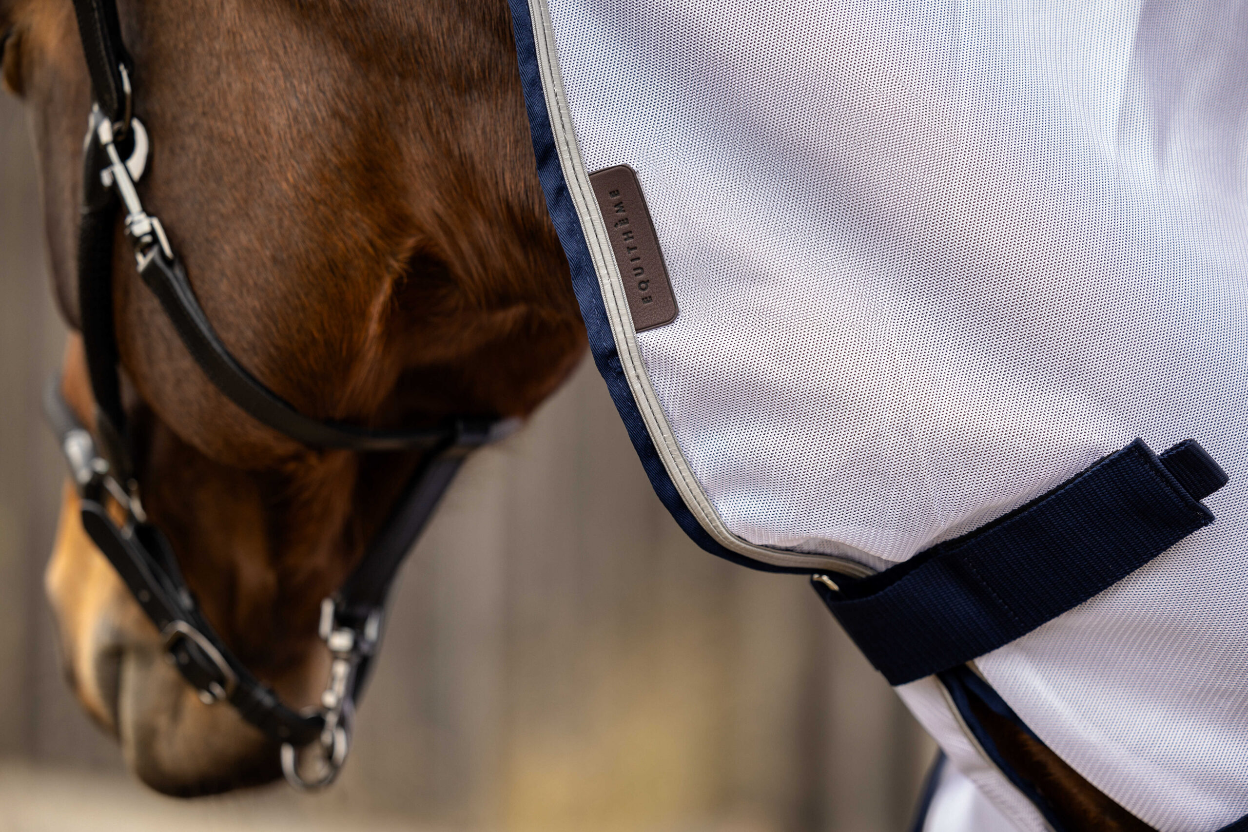 EQUITHÈME mesh neck protector - Image 2