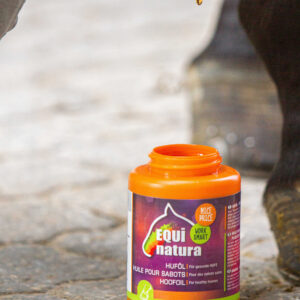 EQUINATURA hoof oil with brush
