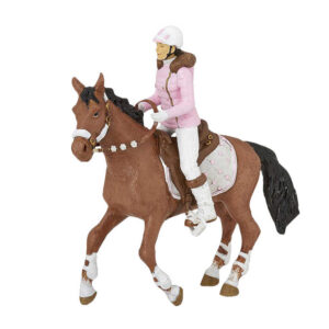 PAPO - Horse to horsewoman in winter outfit