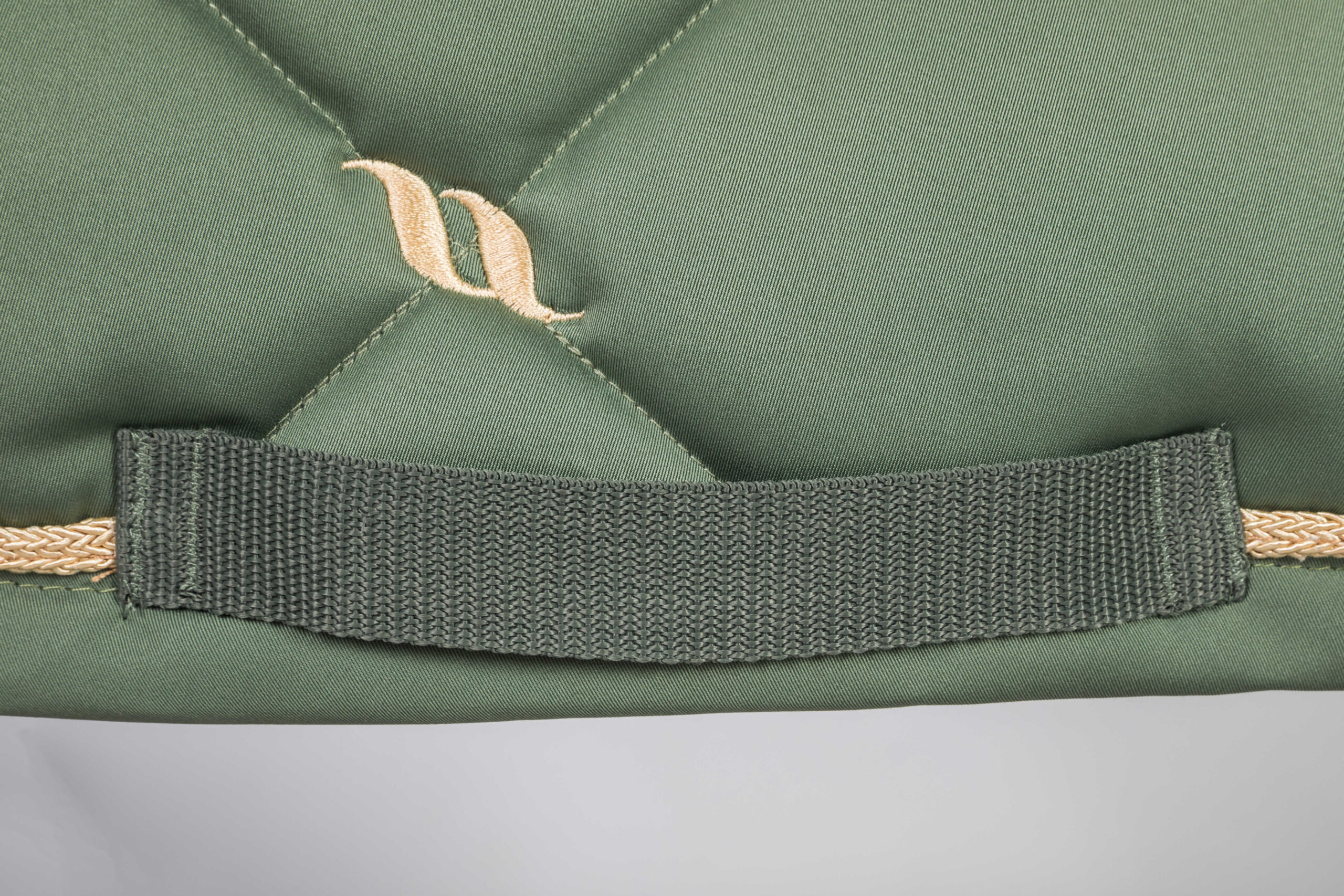 Saddle pad BACK ON TRACK® - Night Collection - Image 8